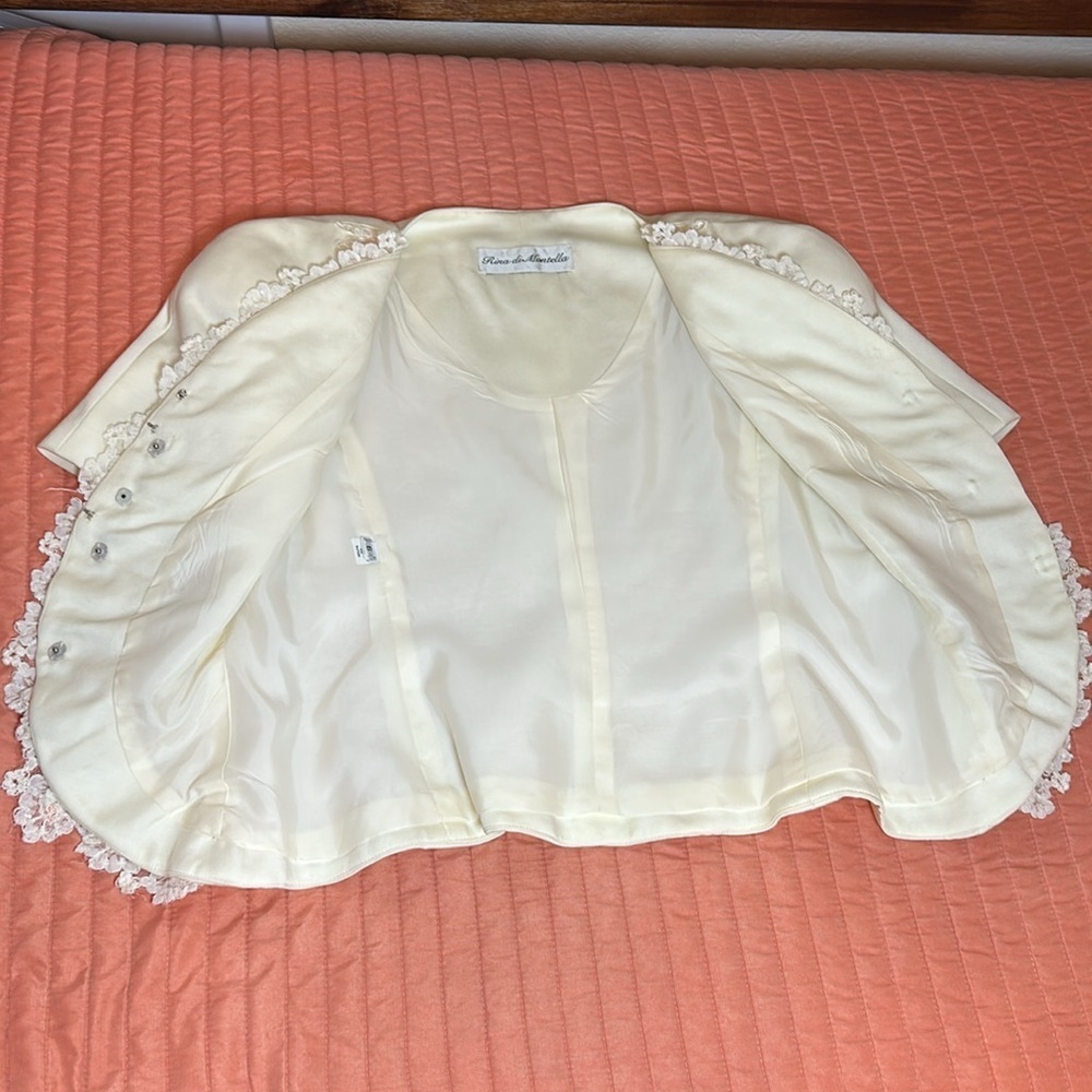 Vintage RINA diMONTELLA Blazer & Skirt set Lace and Rose Bud Embroidery Size 6 - Picture 13 of 17